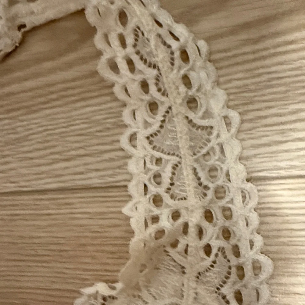 Elegant Lace Halter Bralette - Cream - Picture 3 of 6